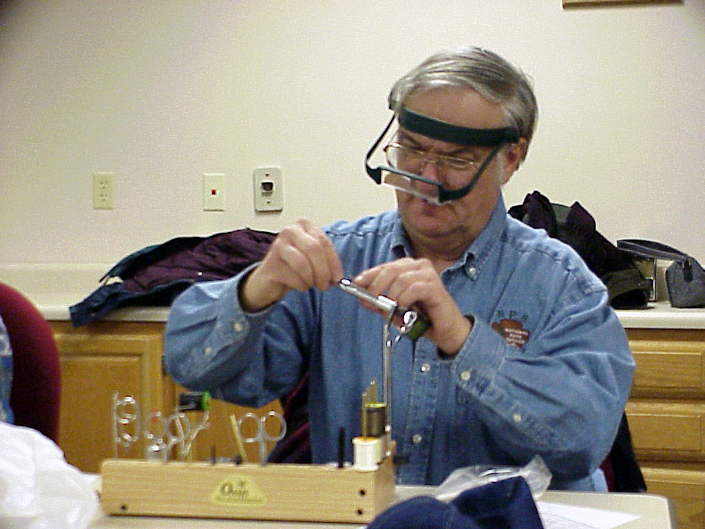 Lee Kudra tying a fly pattern